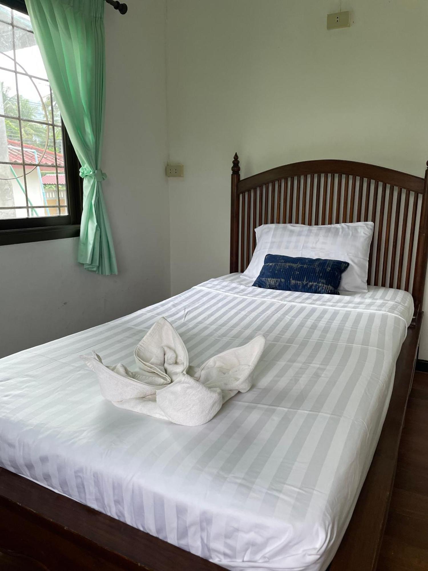 Sunrise Beach Villa Surat Thani Phòng bức ảnh