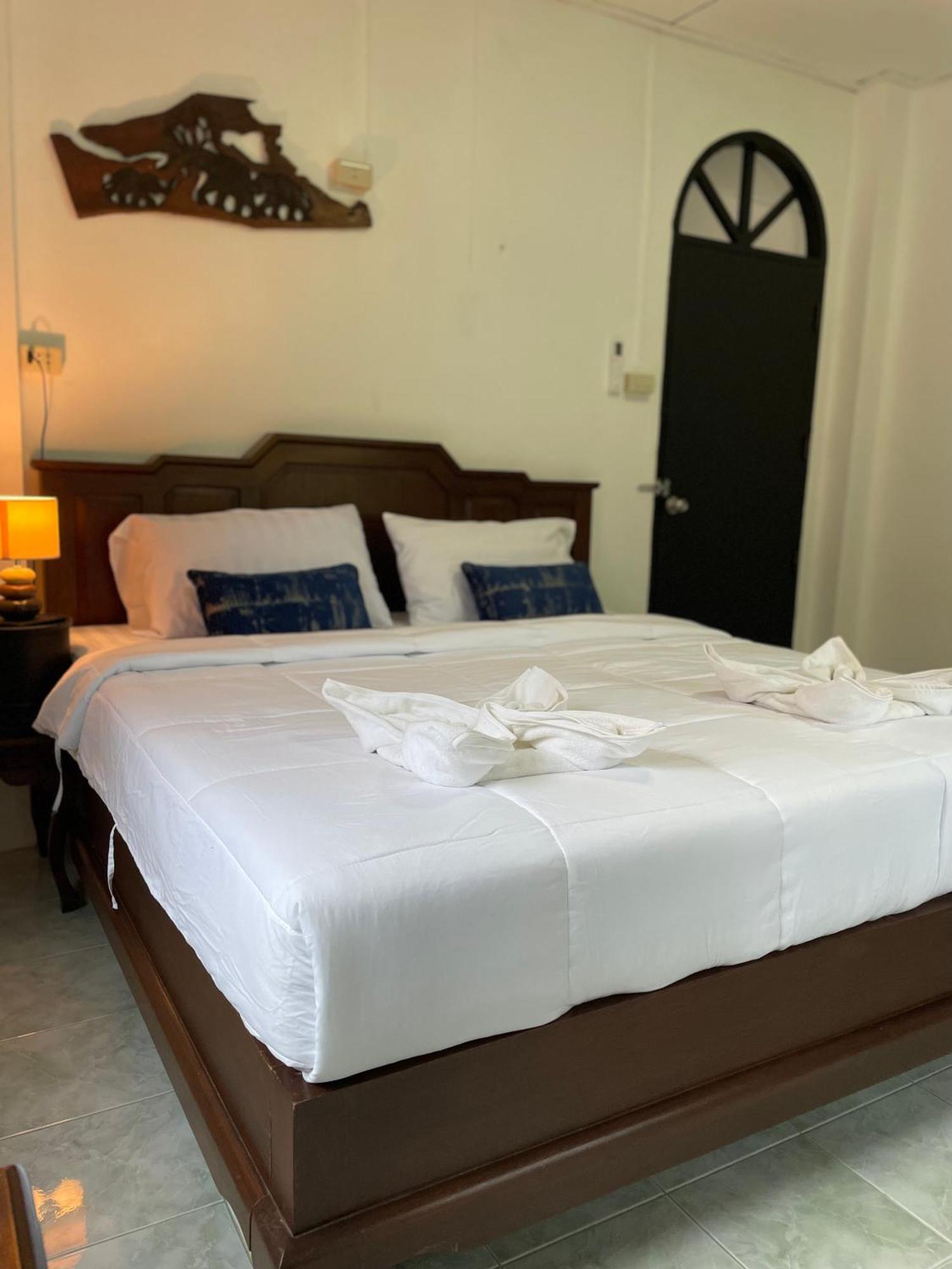 Sunrise Beach Villa Surat Thani Phòng bức ảnh